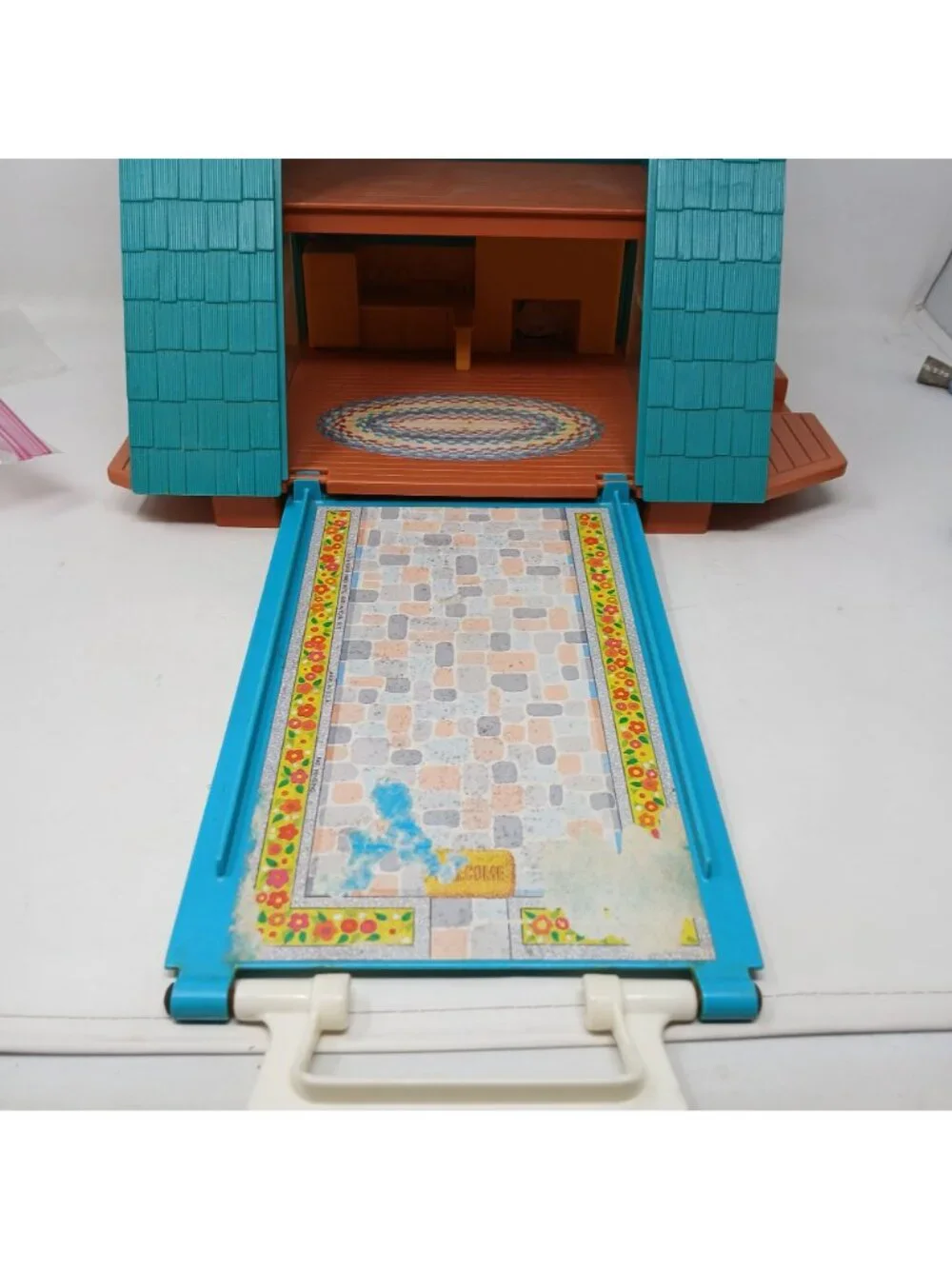 Vintage Fisher Price Little People Play Family A Frame House 1970s 990 #1-1